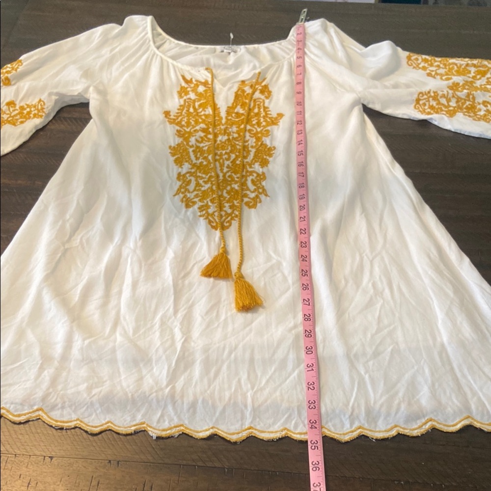Sale 2/$15* White and Gold Embroidered Tunic Dress/swim coverup, size M. - Picture 7 of 9